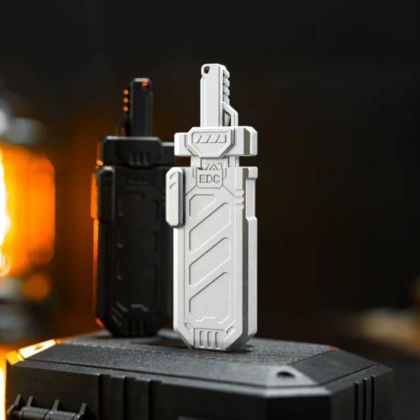 押し出し裂空剣 EDC ストレス解消おもちゃ 金属ラチェット弾きプッシュカード メカ剣型指先遊びストレス解消玩具